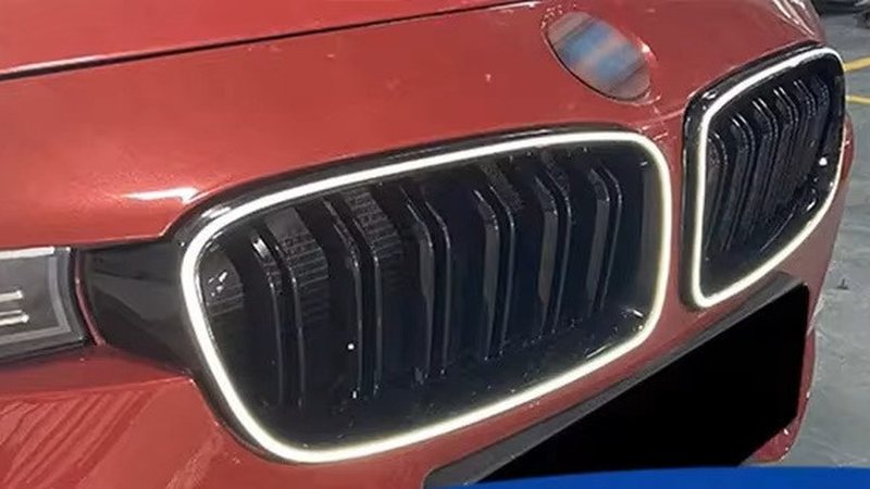 BMW F30 LED-es fényes fekete vesével