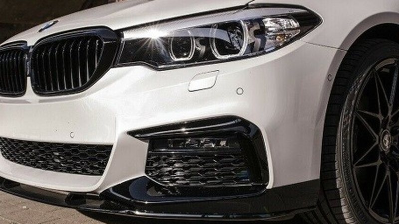 BMW G30 Performance fényes fekete vesével