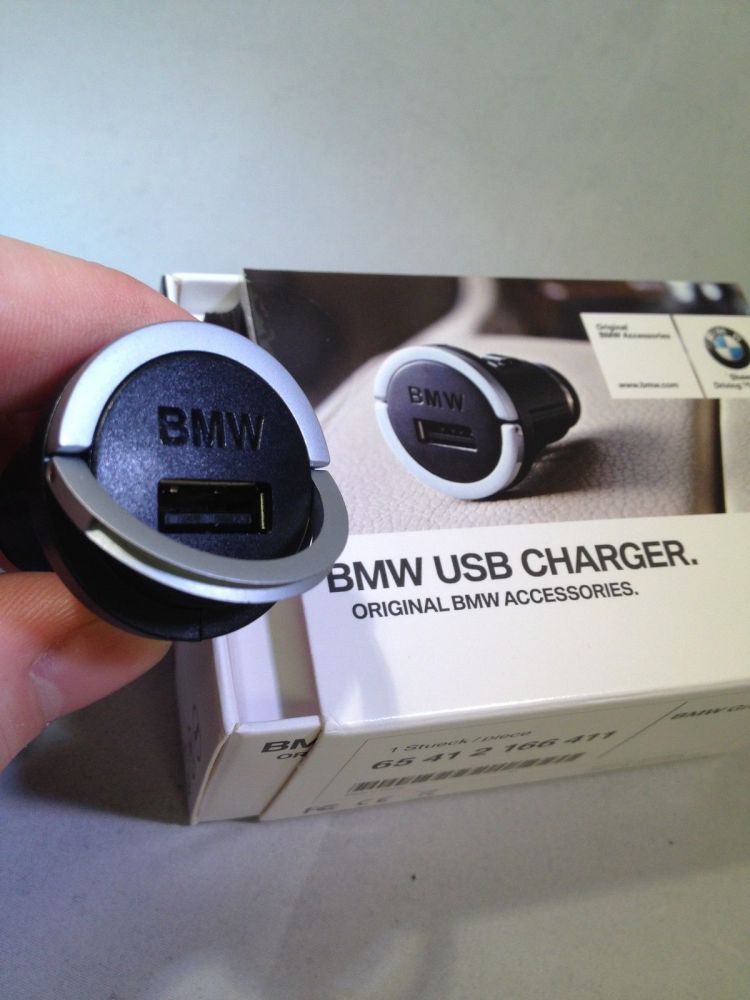 BMW eredeti USB töltő adapter