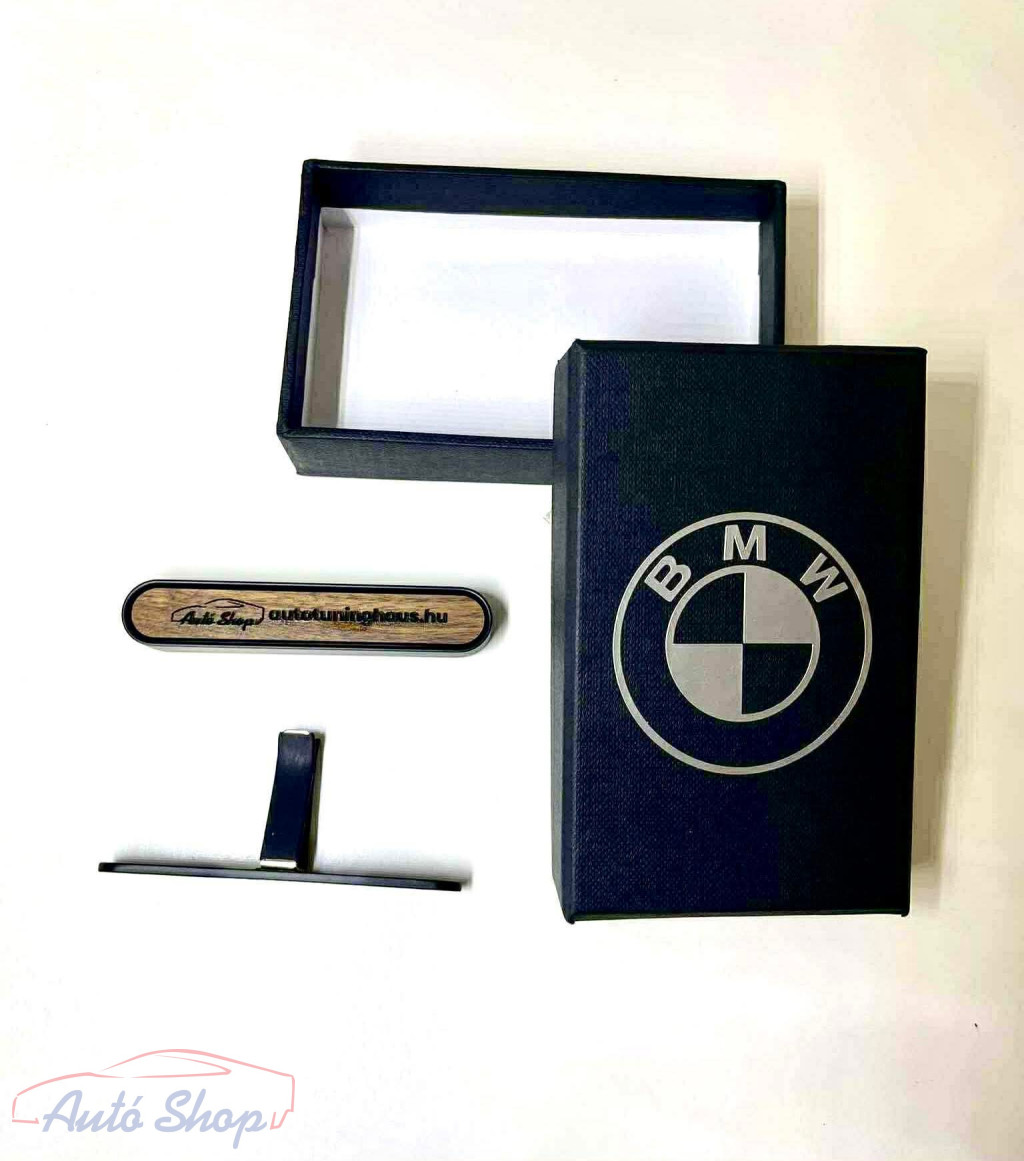 Fa autóillatosító tartó + Starter Kit (Autotuninghaus gravírozott)