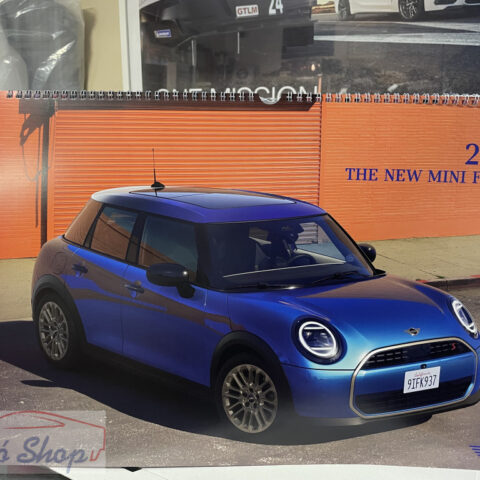 BMW Mini 2025 nagy falinaptár